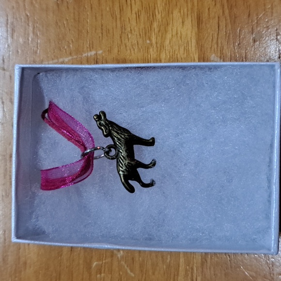 Bronze Howling Wolf Necklace - Picture 3 of 5